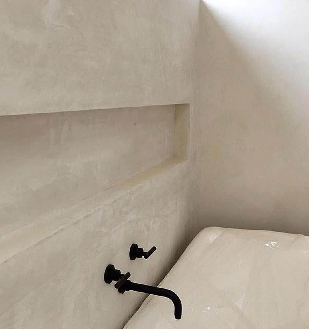 JanessaLeoneのインスタグラム：「SUNDAY LIGHT ____ via @paigegeffen」
