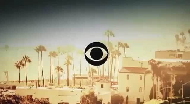 ダニエラ・ルーアのインスタグラム：「Today ay ay oh ho ho 🔔 is the holiday ep of your very own @ncisla on @cbstv 🤩 . Hoje oj oj oh ho ho 🔔 dá o episódio de Natal do vosso programinha fofinho #ncisla na #cbs 🤩 . #holiday #episode #hohoho #boomboomboom #densi #keeks #squad #team #ncislafamilia #candycane #losangeles」