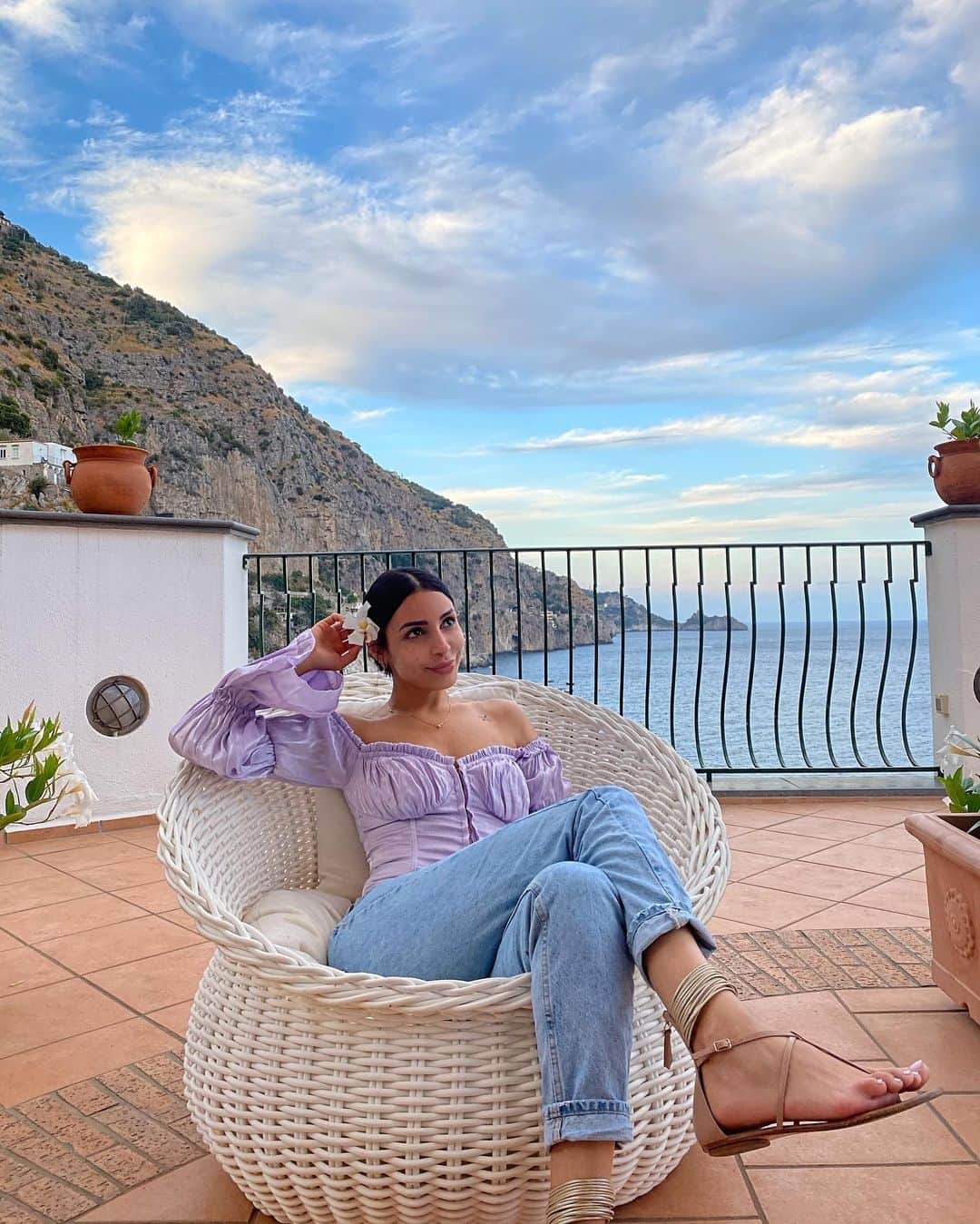 sananasのインスタグラム：「Miss this place 💜Qu’est ce qui vous manque le plus en ce moment ? Moi (mis à part de voir ma famille et mes amis)c’est de voyager ! Si je le pouvais je pense que j’irai en Islande ou en Norvège 😍Et vous ?」