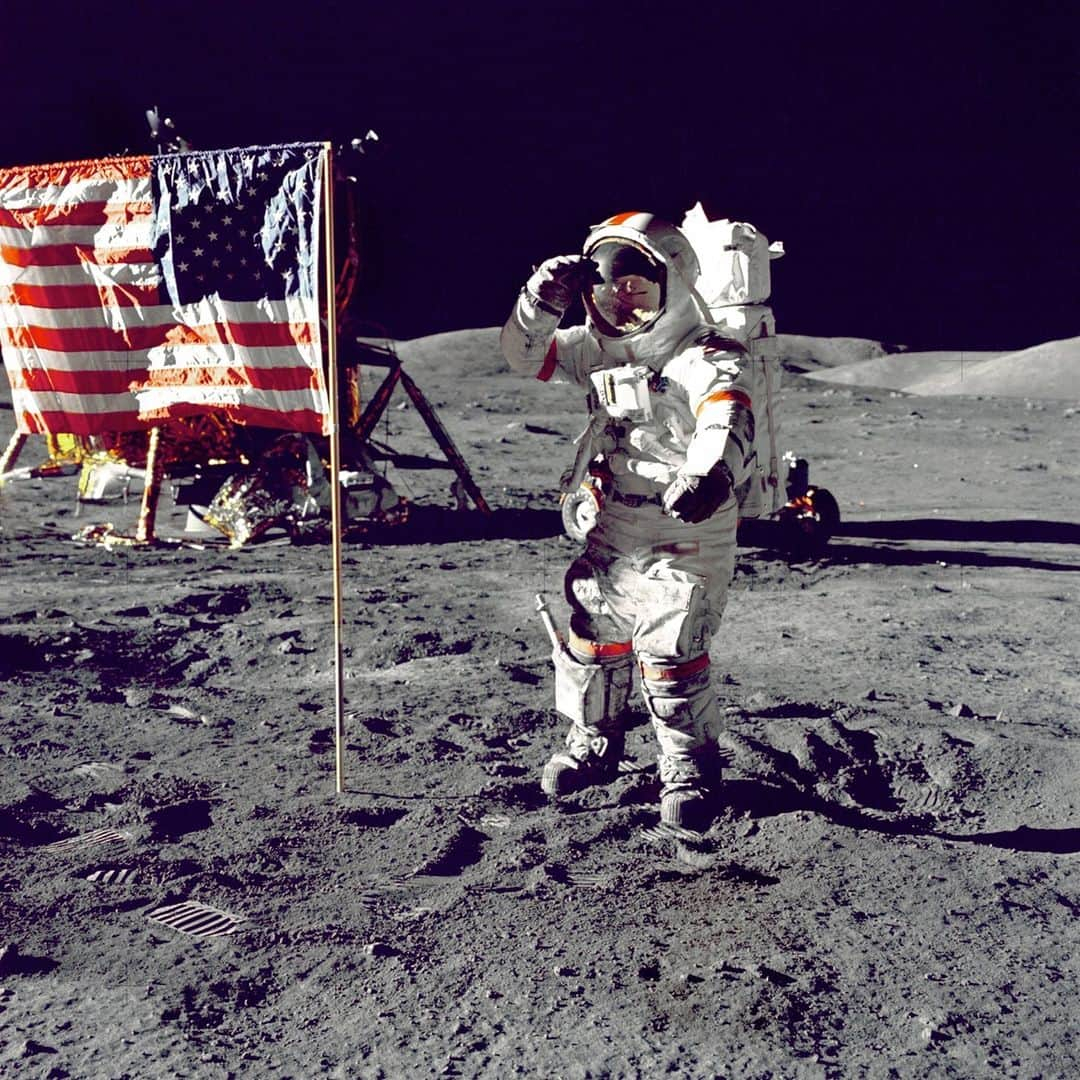 NASAさんのインスタグラム写真 - (NASAInstagram)「⁣At ease. 🇺🇸⁣ ⁣ On this day in 1972, Eugene A. Cernan, Commander of Apollo 17, saluted the flag on the Moon during the final lunar lander mission. The Lunar Module “Challenger” is in the left background behind the flag, along with the Lunar Roving Vehicle. While the flag appears to “wave,” it’s actually swinging. ⁣ ⁣ Fun fact: Swinging motions on Earth are dampened due to gravity and air resistance, but on the Moon any swinging motion can continue for much longer.⁣ ⁣ While you channel your inner astronaut, head over to @nasaartemis and check out the 18 @nasaastronauts who were just selected to lead our #Artemis Team returning humanity to the Moon in the 21st century. ⁣ ⁣ Credit: NASA ⁣ ⁣ #OTD #MoonWalker #Apollo #Salute #Astronauts #NASA⁣」12月14日 4時00分 - nasa