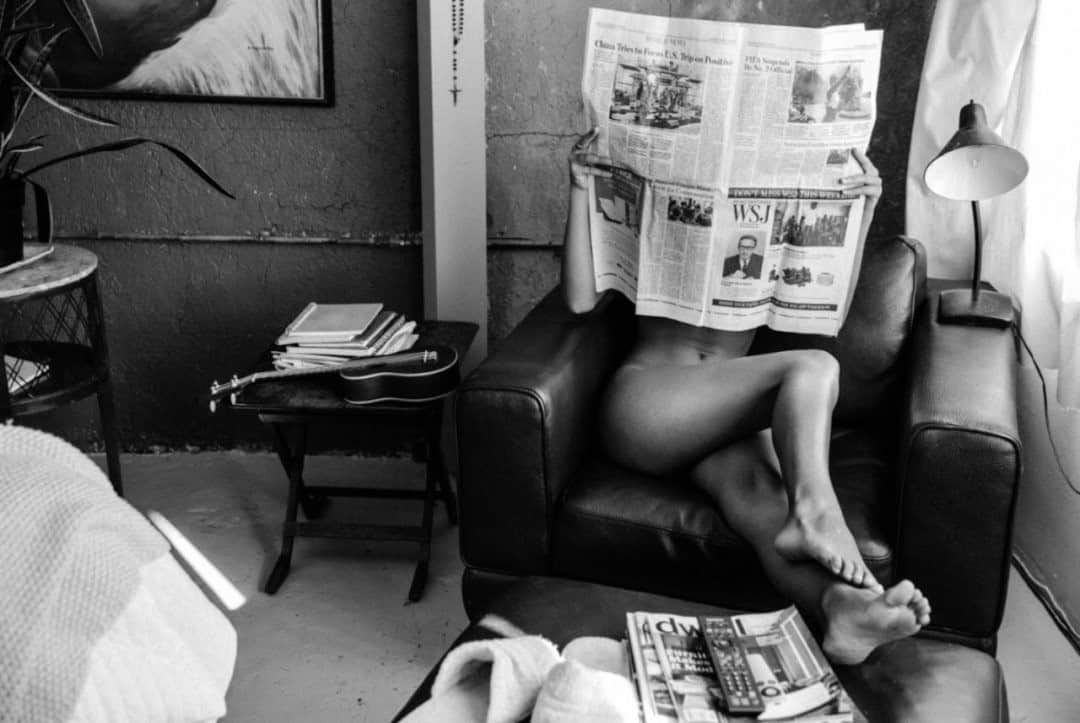 のインスタグラム：「sunday reads☕📰  #inspo #blackandwhite #photography #fashion」