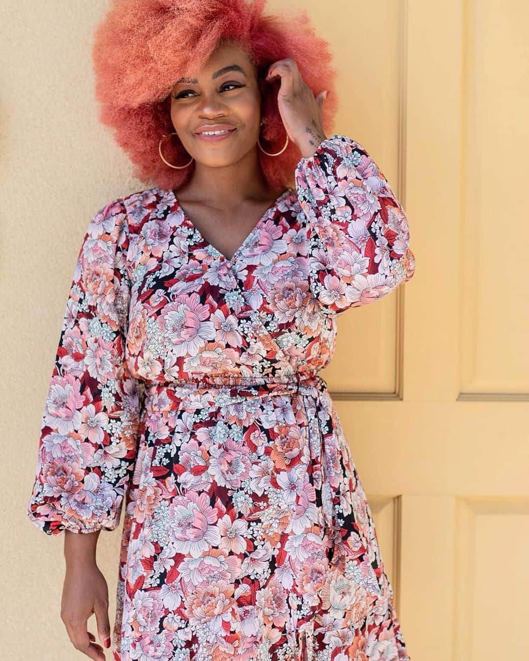 ロック&リパブリックのインスタグラム：「The unexpectedly perfect print for the holidays: Floral. 🌺 Tap to shop @lclaurenconrad. #regram @itssimonnepatrice #Kohls #lclaurenconrad」