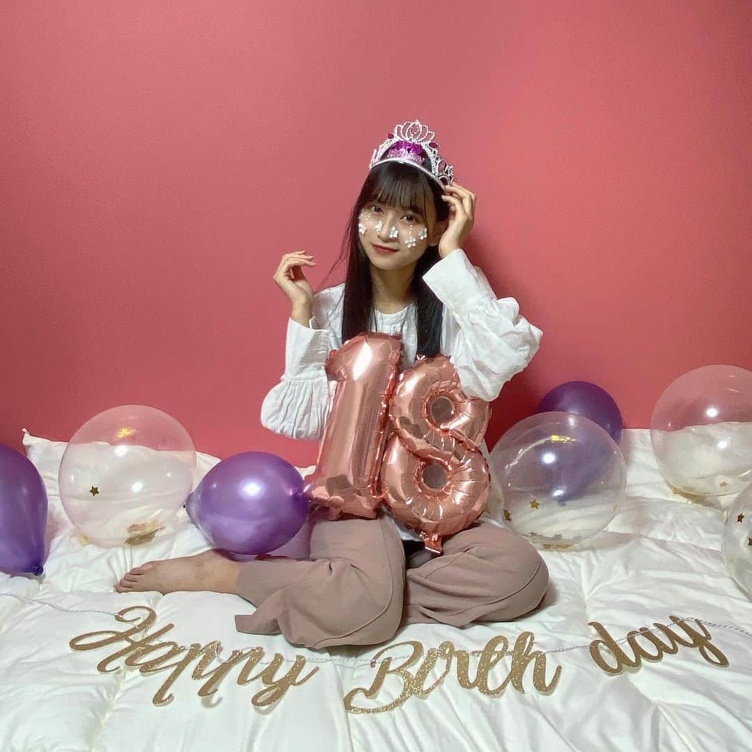 杉山緋那のインスタグラム：「18歳になりました❕ 努力を忘れず前向きに考えて行動できるような1年にしたいと思います😌 これからもよろしくね(ᴗ̤ .̮ ᴗ̤ )₎₎ෆ」