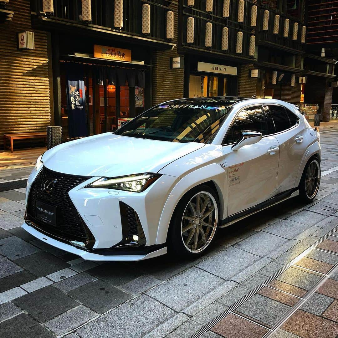 Spirits Artisanさんのインスタグラム写真 - (Spirits ArtisanInstagram)「Lexus UX Artisan spirits/// Sportsline blacklabel www.artisanspirits.co.jp #lxstnd #lexustuned #lexususa #evasivemotorsports  #artisanspirits #butlertire #jworksunlimited #premierautowerkz #suvproject #kanooperformance #car_life_staff #technicalmate #トラウム #車庫小舗 #nigeljdmparts #bondosaka #advanced_auto_performance  #mr__lexus #jackspna #ottoautoservice」12月13日 20時04分 - artisan_spirits