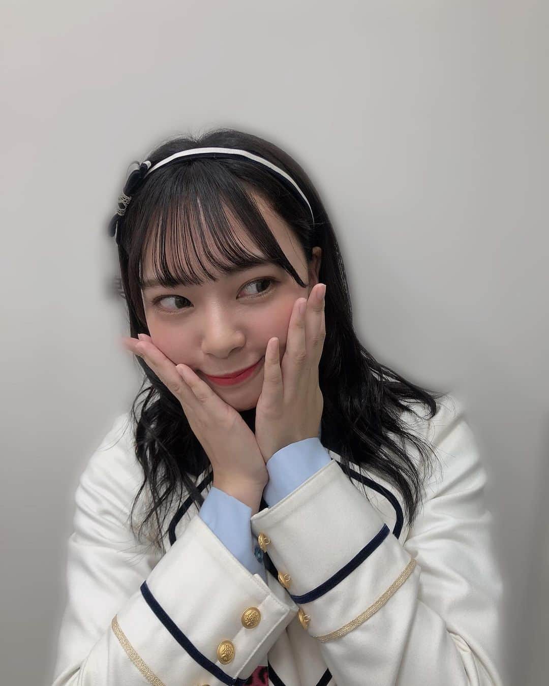 山田寿々のインスタグラム：「ぺろ」