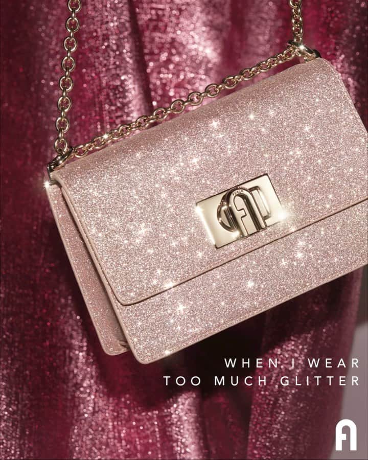 フルラのインスタグラム：「Oh, girl! It’s never enough with the Furla 1927. Tag your sparkling BFFs.  #thefurlasociety #furlafeeling #newcollection #furla #accessories #fashion #furlagift」