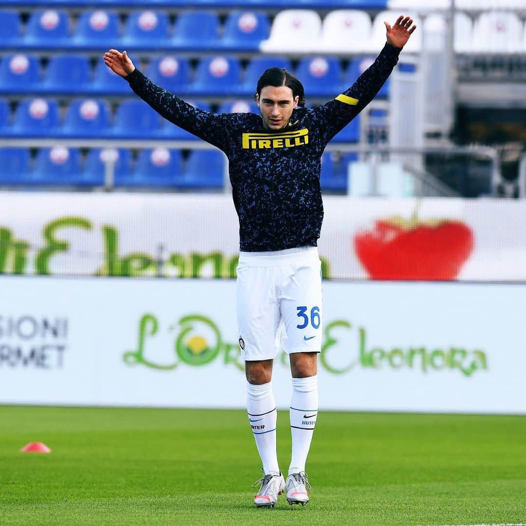 インテルナツィオナーレ・ミラノさんのインスタグラム写真 - (インテルナツィオナーレ・ミラノInstagram)「WARM UP TIME FOR THE NERAZZURRI 🏟🔥 #Inter #ForzaInter #CagliariInter #WarmUp #Football #SerieA」12月13日 20時17分 - inter