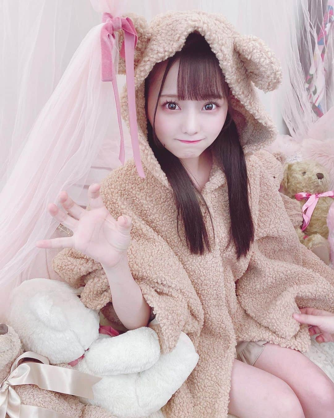 齊藤なぎささんのインスタグラム写真 - (齊藤なぎさInstagram)「🐻﻿ ﻿ ﻿ ﻿ くまさんなぎちゃんと森で出会いませんか？？🌳﻿ ﻿ ﻿ ﻿ 最後までスクロールしてみてね☺️﻿ ﻿ ﻿ ﻿ ﻿ #LARME さん発売まであと4日☁﻿ ﻿ ﻿ ﻿ みんな楽しみにしてくれてるかな…？？﻿ ﻿ ﻿ 実は実はなんとなんと…🙊🙊なことがありまして、いろんななぎさが見られちゃうと思います( ›_‹ )﻿ ﻿ ﻿ ﻿ そしてこのお洋服は﻿ ﻿ 🍒 @missmine_official さんのベアボンチョ！﻿ ﻿ ﻿ もこもこかわいすぎる🥺﻿ ﻿ ﻿ ﻿ いつもたくさん、推し事してくれてありがとう☁﻿ ﻿ ﻿ ﻿ ﻿ #larmemagazine #larme047 #fashionmagazine ﻿#missmine #ミスマイン #idol #ラルム #ガーリーコーデ #くま #イコラブ #齊藤なぎさ #なーたん　#届いてなーたん﻿ ﻿ ﻿ ﻿」12月13日 20時19分 - saitou_nagisa