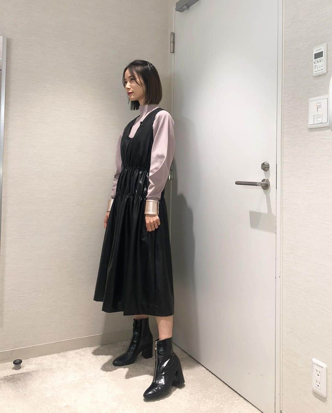 朝日奈央さんのインスタグラム写真 - (朝日奈央Instagram)「#あさひ衣装   いつも素敵なメイクをしてくださるメイクさんと 可愛い衣装を着させてくださるスタイリストさんに感謝です🙏🏼💞」12月13日 20時26分 - pop_step_asahi