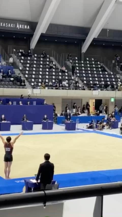 五島誉博のインスタグラム：「全日本決勝お疲れ様でした！ 結果としてはまだまだ頑張らないといけないところもあり納得はいってませんがやっと再スタートがきれた試合になりました！ また来年、この舞台に立てるよう頑張りたいと思います！！ 撮影していただいた方々、ありがとうございます🙇🏻‍♂️ #第74回全日本体操競技選手権大会  #第74回全日本体操種目別選手権大会  #決勝 #ゆか #6位入賞  #来年はDを上げてリベンジ💪🏼 #南くんはやっぱりすごかった #優勝おめでとう👏🏻👏🏻✨ #ゆかがみんなハイレベルになっててびっくり。 #来年こそは...」