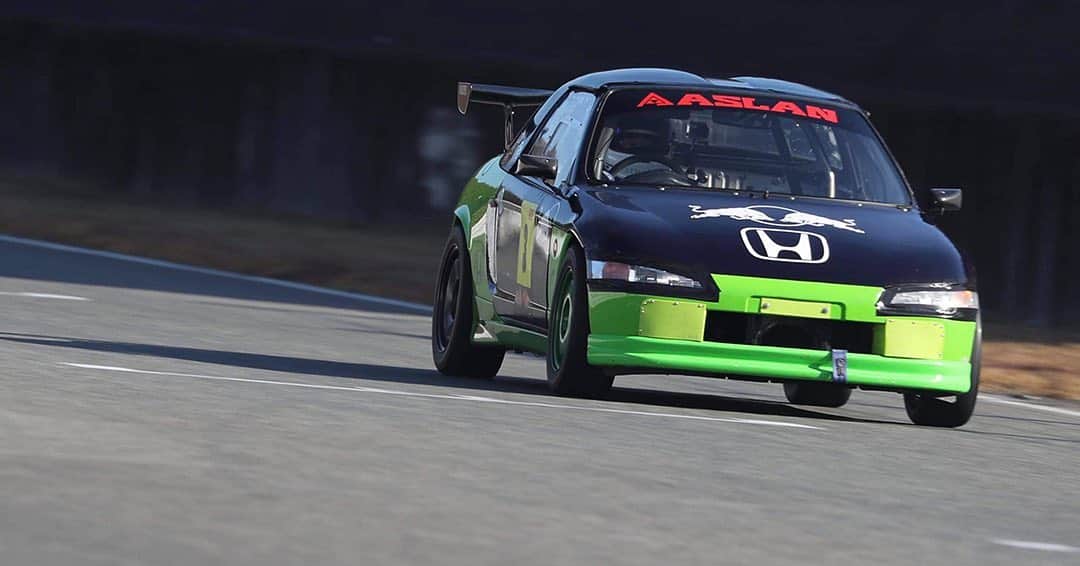 のインスタグラム：「_ My Honda PP1 BEAT at Central Circuit _ Shot on Nov-15 2020 "Circuit Festa" "HONDA ONE MAKE RACE" organized by @aslan_inc_japan at Central Circuit. _ owner: @mistbahn photo: @hectic_photolife (Thanks!!!) _ _ JP) JP) 2020年11月15日のセントラルサーキットで開催された「サーキットフェスタ」内の、アスランさん( @aslan_inc_japan )主催の「ホンダ・ワンメイク・レース」。 岡田広記さん( @hectic_photolife )による写真です（ありがとうございます🙇♂） _ _ #circuitfesta #サーキットフェスタ #hondaonemakerace #centralcircuit #セントラルサーキット #aslan #アスラン #aslan_inc_japan #hondabeat #hondabeatpp1 #pp1beat #ホンダビート #pp1 #beatpp1 #e07a #mtrec #honda #trackcar #trackaddict #hondasontrack #timeattack #timeattackjapan #kcar #keicar #軽自動車 #skybeat #redbullhonda #poweredbyhonda #voltexracing #becauseracecar」