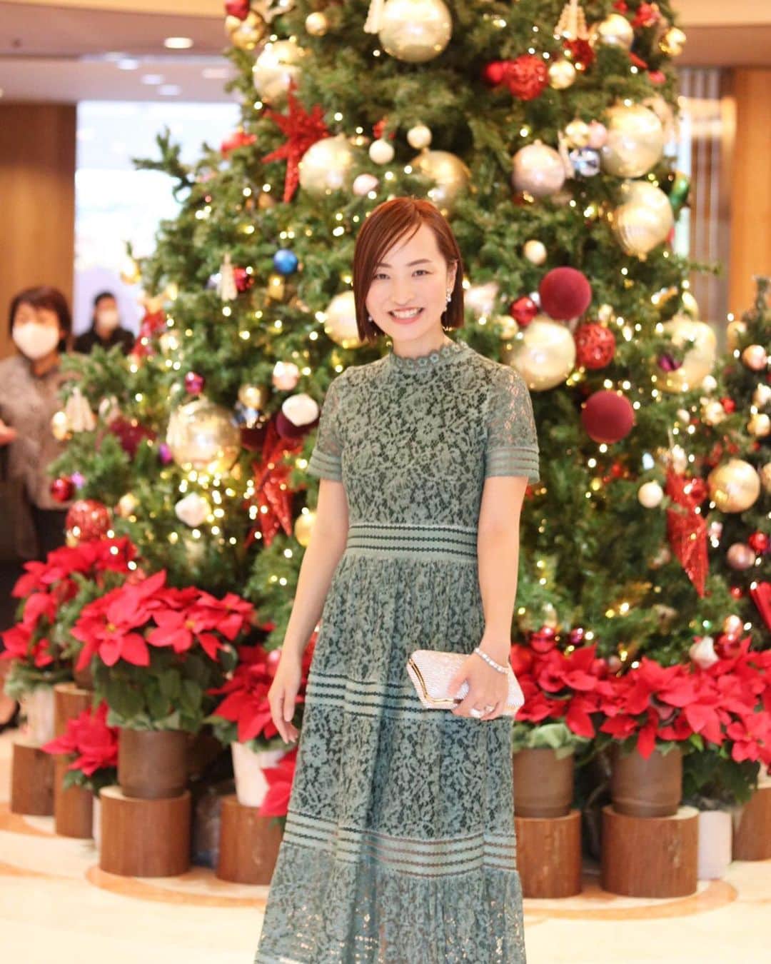 gracocoro Ryoko ONLINE SHOP＜グラこころ＞さんのインスタグラム写真 - (gracocoro Ryoko ONLINE SHOP＜グラこころ＞Instagram)「@fantadress_official のいづみさんに選んでもらったドレス、本当によかった♡ グリーンが華やかで ちょっとクリスマスらしさもあって🎄 着心地もとってもよかった✨  先輩であるいづみさんがオーナーの レンタルドレスサロン @fantadress_official 。 オープンして以来 お呼ばれの時は毎回お世話になってるけど、 その時々、お呼ばれの立場や会場などにあわせて ベストなドレスを着れるのが本当にいい✨  いづみさん、今回もステキなドレスを ありがとうございました😊♡」12月13日 21時36分 - gracocoryoko