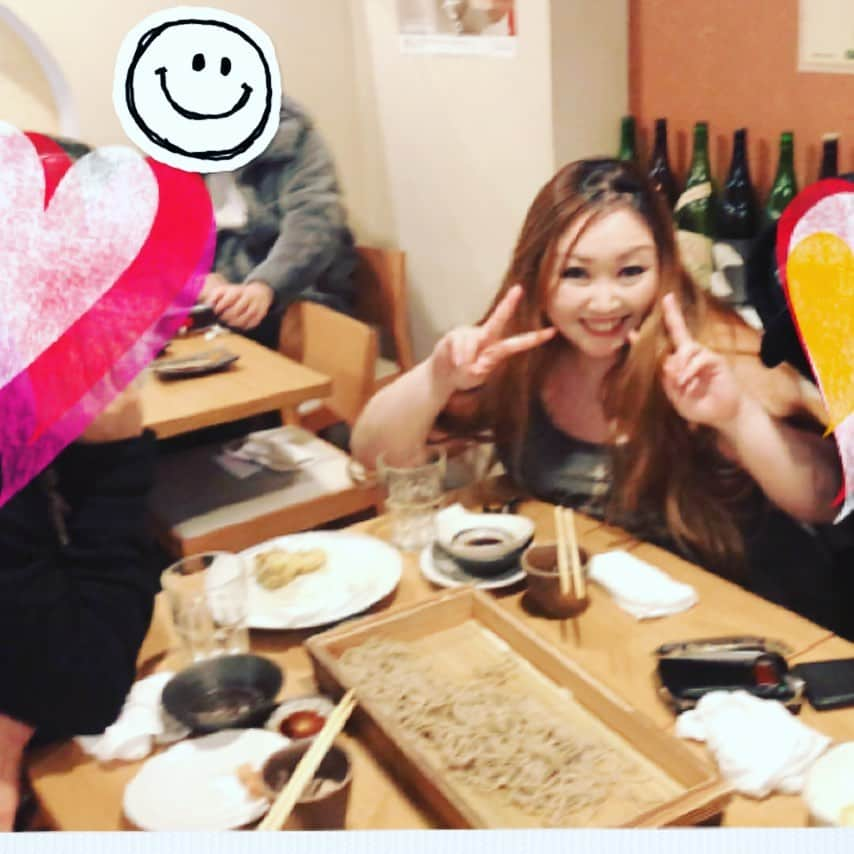 有奈めぐみのインスタグラム：「お仕事しながらご飯。 他にも頼んだけど最初と最後しか写真撮らなかった‪w #av #風俗嬢 #熟女 #今年もお疲れ様でした #お仕事 #来年もよろしくお願いします」