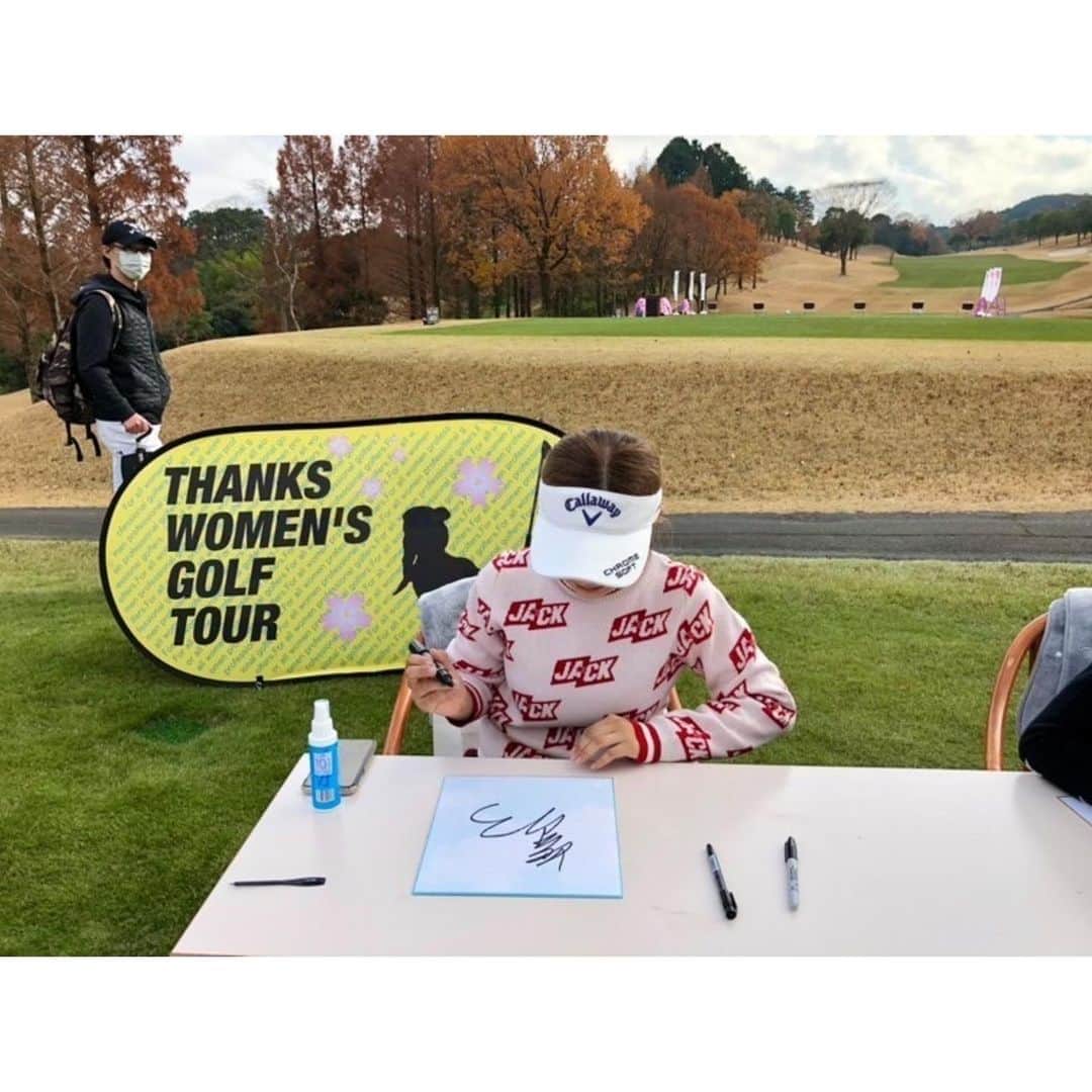 中尾紫乃さんのインスタグラム写真 - (中尾紫乃Instagram)「. . . 第二回　Thanks Woman's Golf Tourに出場しました⛳️🏌️‍♀️ 思うようにはいかない1日でしたが、ニアピン賞を頂けてとても嬉しいです🙌✨ サポーターになってくださった皆様、応援してくださった皆様、ありがとうございました！！ . . #twgt」12月13日 22時06分 - chie_sn0429