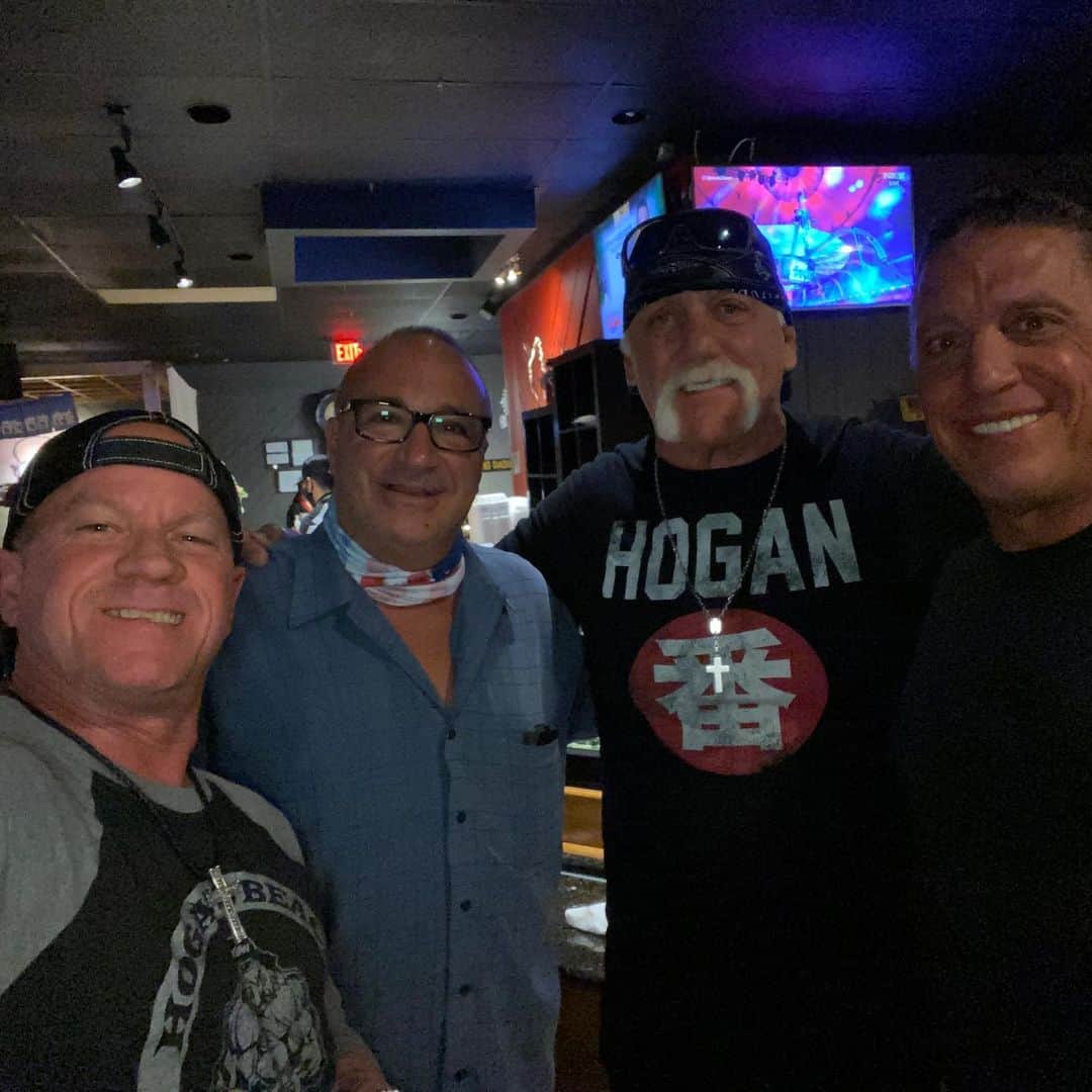 ハルク・ホーガンのインスタグラム：「Old school #boston runnin mate #patcatino we tore it down!!!」
