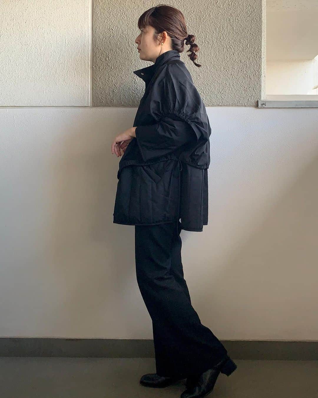 my9mj8のインスタグラム：「﻿ 　﻿ @selectmoca  のアウター可愛い🤭💕﻿ レイヤードデザインとゆったり感が良い！！﻿ ﻿ 可愛さ伝わるように色んな角度で撮ってみたから﻿ せっかくだから全部載せてみます笑﻿ ﻿ ﻿ どんなスタイルにも合わせれそうなので﻿ 活躍間違いなさそう🖤🖤﻿ ﻿ ﻿ #ファッション#コーデ#コーディネート#fashion #coordinate #code #オシャレ #ootd #outfit #wear﻿ #selectmoca」