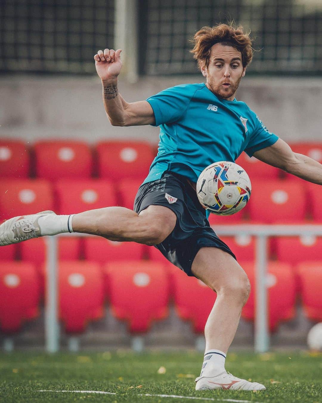 イバイ・ゴメスのインスタグラム：「Sunday mood 😮⚽️」