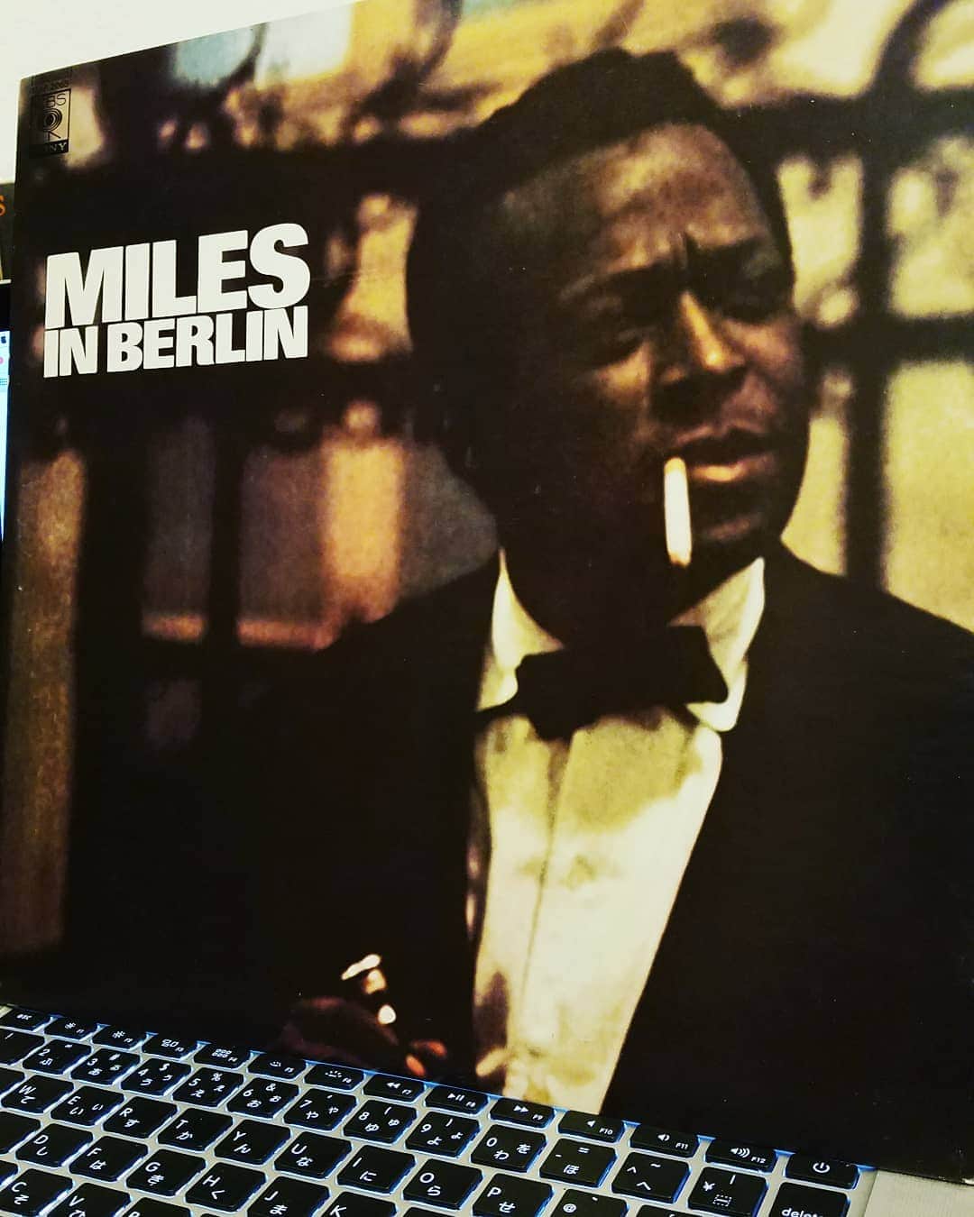 勝田一樹のインスタグラム：「マイルス　イン　ベルリン  1964年の演奏  凄すぎ  #milesdavis  #milesinberlin #kazukikatsuta  #dimensionjazz」
