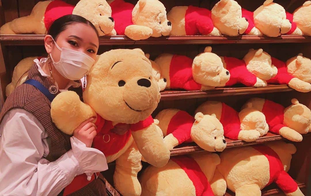 のインスタグラム：「🍯🐝🍯🐝🍯🐝🍯🐝🍯🐝 . . . #dancer#voguer#disney#disneytravel #disneyphoto#disneygram#disneyland #tokyodisneyland#tokyodisneyresort #winniethepooh#poohbear#poohshunnyhunt #japan#japanesegirl##houseoforicci #houseoforiccijapan#ayanaoricci」