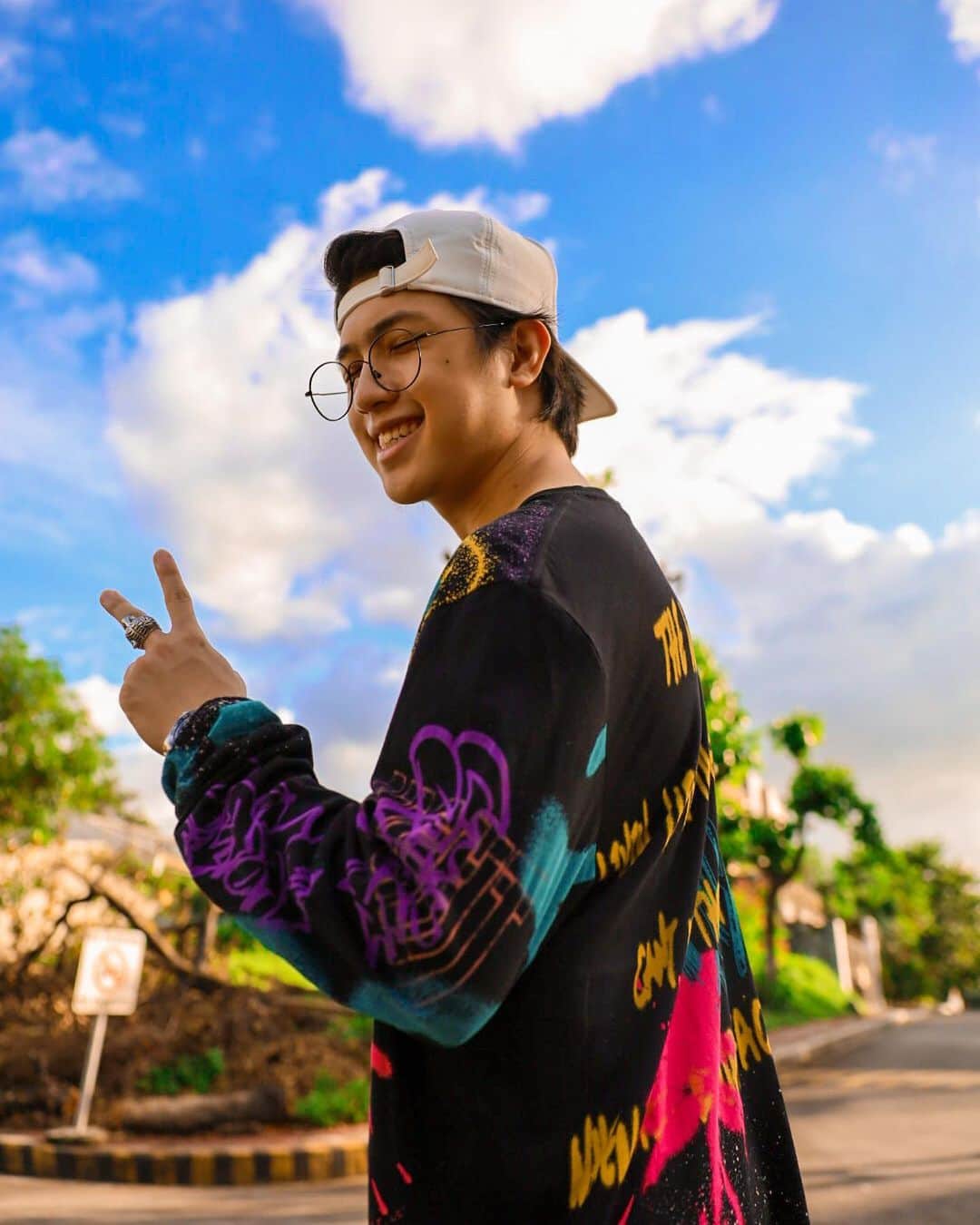 Ranz Kyleさんのインスタグラム写真 - (Ranz KyleInstagram)「The world is our canvas ...
