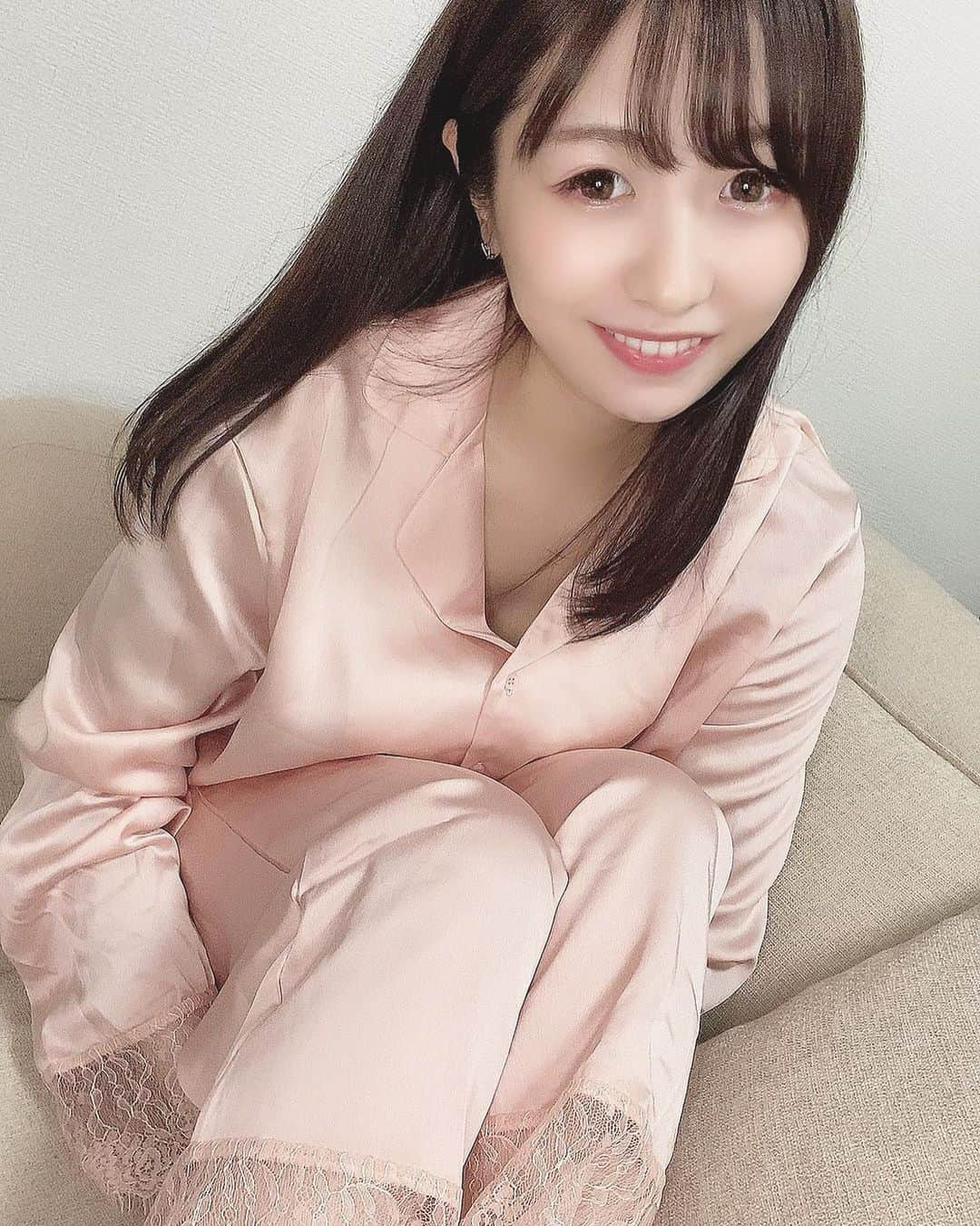 新矢皐月さんのインスタグラム写真 - (新矢皐月Instagram)「つるつるのパジャマ﻿ @pinkdonuts_official  ﻿ ﻿  #PinkDonuts #ピンクドーナッツ #jpop #여자 #다리 #허벅지 #japanesegirl #japaneseanime #animegirl #絲襪 #美腿#japaneseculture #ゴルフ女子 #釣りガール　#今日のコーデ　#プチプラファッション﻿ #青森 #東北  #被写体 #足 #太もも #脚﻿」12月13日 23時06分 - araya_satsuki