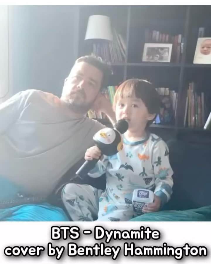 サム・ハミントンのインスタグラム：「We are army!  우리 아미다!  💜💜💜💜💜」