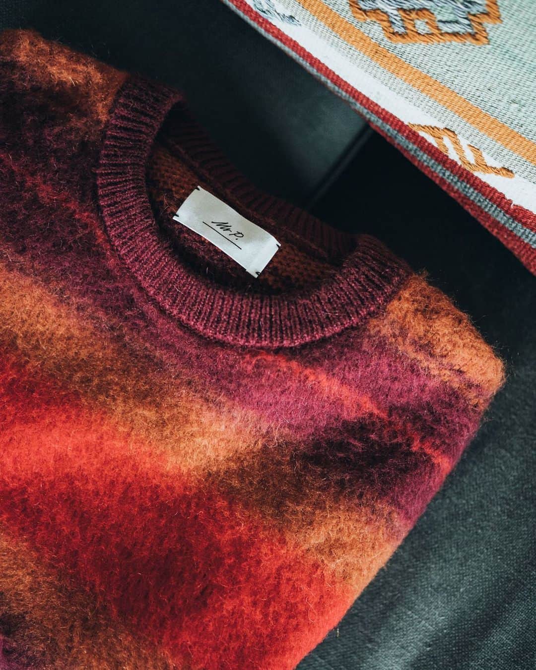 MR PORTERのインスタグラム：「When it comes to holiday sweaters, we like to take the more understated route. Our @mrp sweater nods to the festivities, but not a flashing snowman in sight. Tap to shop. #MRPORTERLittleLuxuries  MR P. - Striped Brushed-Knit Sweater」