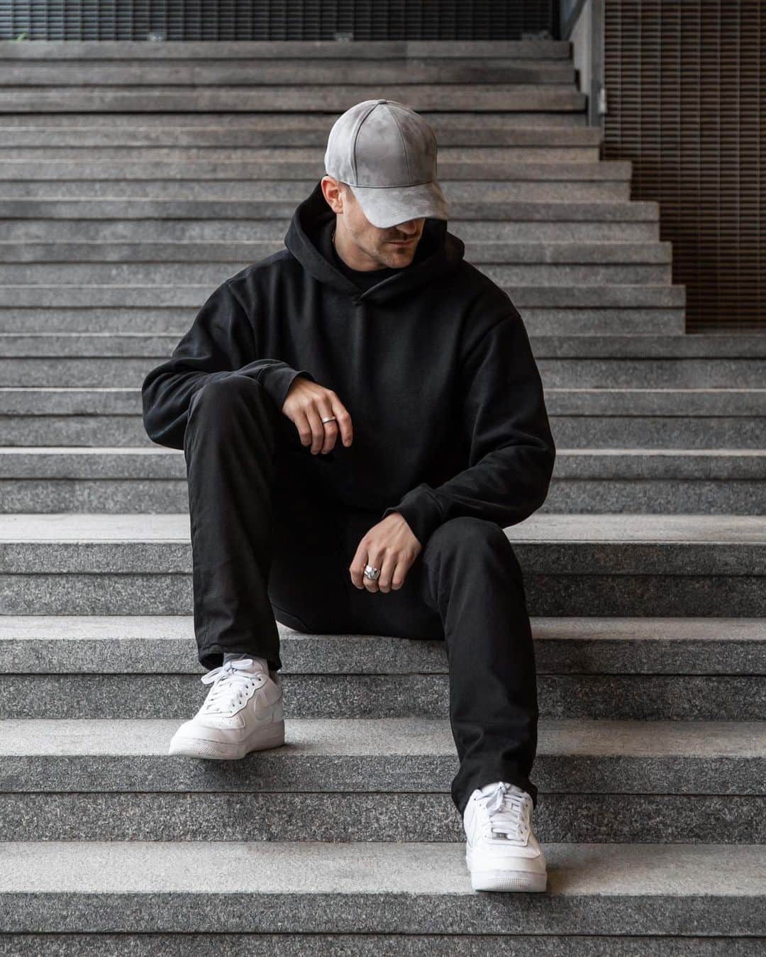Men Withのインスタグラム：「#ad @capter.one  Update your daily wardrobe essentials with @Capter.one headwear 👌🏽 Tap to shop!」