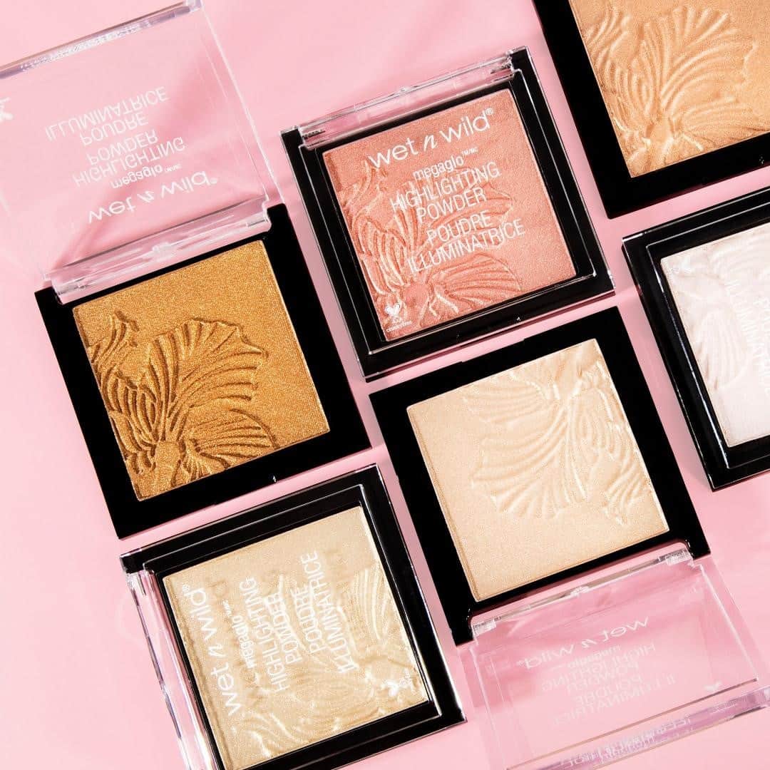wet'n wild beautyさんのインスタグラム写真 - (wet'n wild beautyInstagram)「Enter our Wild and Jolly GIVEAWAY from now through Dec 31! Follow us on IG and check our Stories daily for your chance to win.  So many glo-rious  ways to glow with our #MegaGlo Highlighting Powder...have you tried them yet?  Get them @Walmart @Amazon @Target @UltaBeauty @Walgreens and ALWAYS at wetnwildbeauty.com   #wetnwild #wetnwildbeauty #wetnwildhighlighter #megaglohighlighter #drugstorehighlighter #beauty #crueltyfree #wetnwildgiveaway #giveaways」12月14日 0時08分 - wetnwildbeauty