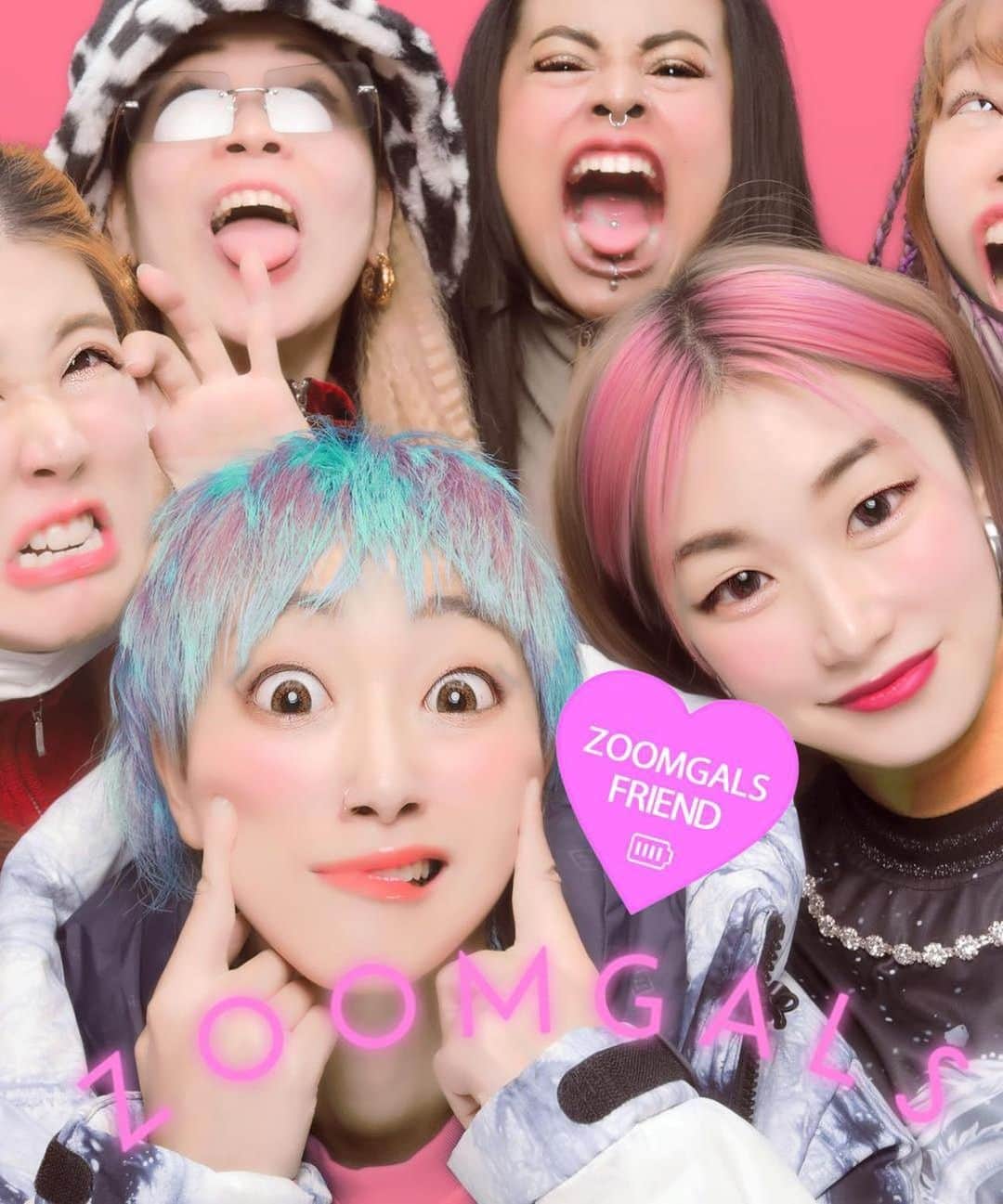 あっこのインスタグラム：「みんなクセ強いし繊細モンスターだから逆にそれをスムーズに共有できてなおかつ頭良くて優しいくて孤独なのがデフォだから成り立ってる奇跡のギャルサーZoomgals、バラバラで共存ってまじでできるんだね❣️2020ズムギャがあって助かった〜正義の解毒と魂のシェルター。2021はソロでもズムギャでも暴れるぞ〜〜〜！！！」