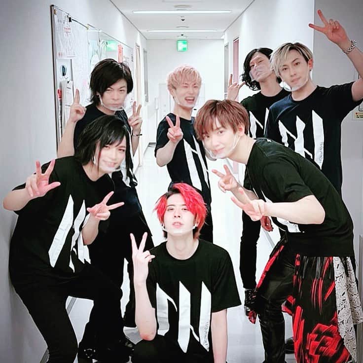 山口賢人のインスタグラム：「SEPT、最高でした  本当に有難うございました  多才な皆様とのクロスオーバーなステージ  凄く幸せでした  397⚡️⚡️⚡️」