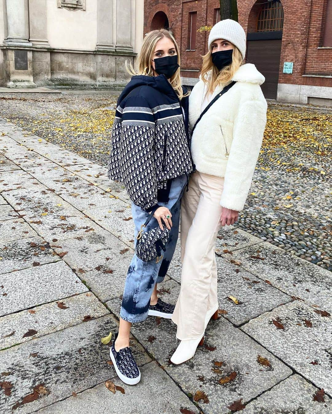 キアラ・フェラーニさんのインスタグラム写真 - (キアラ・フェラーニInstagram)「Went for a little walk with sister @fraferragni」12月14日 0時17分 - chiaraferragni