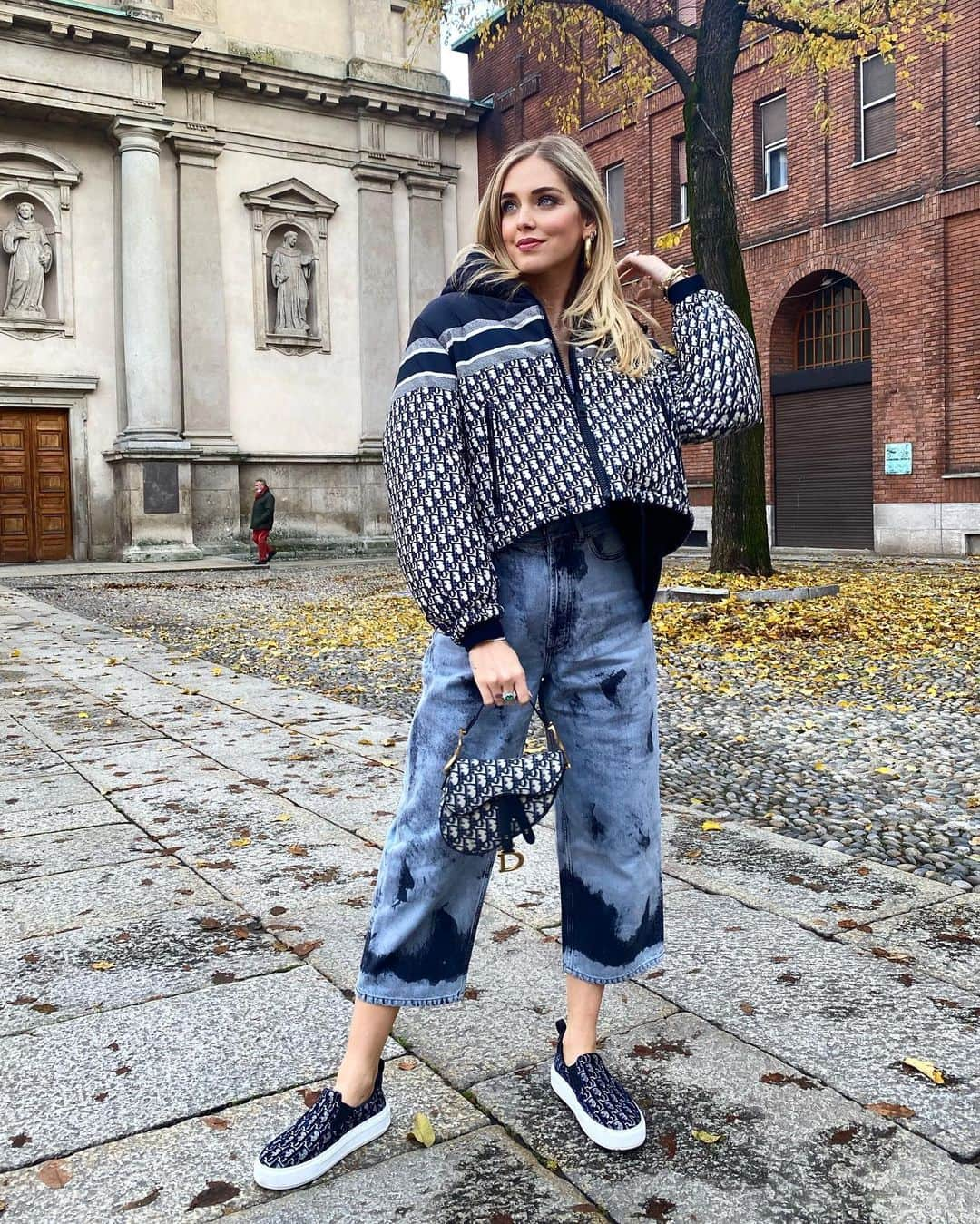 キアラ・フェラーニさんのインスタグラム写真 - (キアラ・フェラーニInstagram)「Went for a little walk with sister @fraferragni」12月14日 0時17分 - chiaraferragni