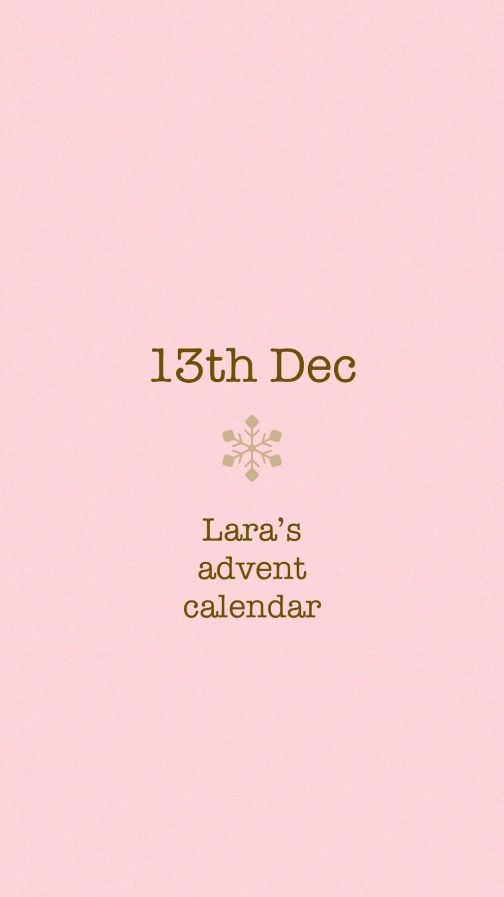 Laraのインスタグラム：「13th Dec Miss poodle」