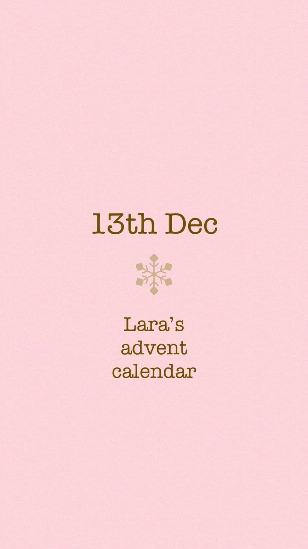 Laraのインスタグラム：「13th Dec Miss poodle」