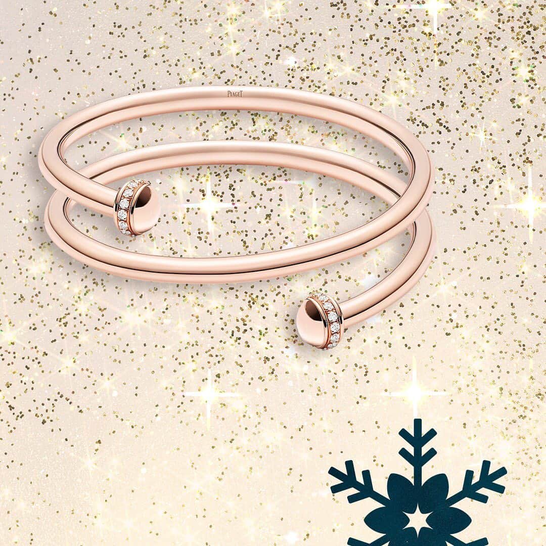 ピアジェさんのインスタグラム写真 - (ピアジェInstagram)「This #PiagetPossession double wrap bangle will have you 𝒘𝒓𝒂𝒑𝒑𝒆𝒅- 𝒖𝒑 with the festive cheer. Rose gold 𝒄𝒂𝒓𝒆𝒔𝒔𝒆𝒔 your wrist while diamonds are set at each end to switch on the shine. - #Piaget #PiagetJewellery #DiamondJewellery #GoldBangle #PiagetHoliday #ExtraordinaryHoliday」12月14日 0時47分 - piaget