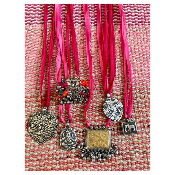 マッタのインスタグラム：「Our Vintage silver and gold amulet pendants from Rajasthan, India are the perfect gift for you or the ones you love 💗  Often tied around necks, forearms and wrists for protection. ⁠ ✨This weekend ⁠we’re offering free ground shipping for domestic orders this weekend for orders over $200!⁠✨⁠ >>><<<⁠ Shop more online and our Sag Harbor location. ⁠ ~link in bio for more~⁠ ⁠ ⁠」