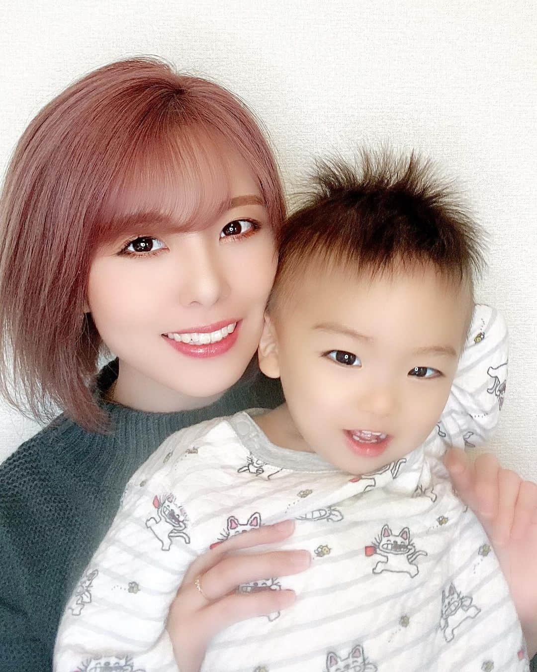 Momoeのインスタグラム：「#happy #家事 #育児 #family #家族 #boy #smile #男の子 #息子 #code #love #lucky #kids #子供 #thankyou #宝物 #ベビー #fashion #follow #心 #縁 #パパ #ママ #家族写真 #男の子ママ #赤ちゃん」
