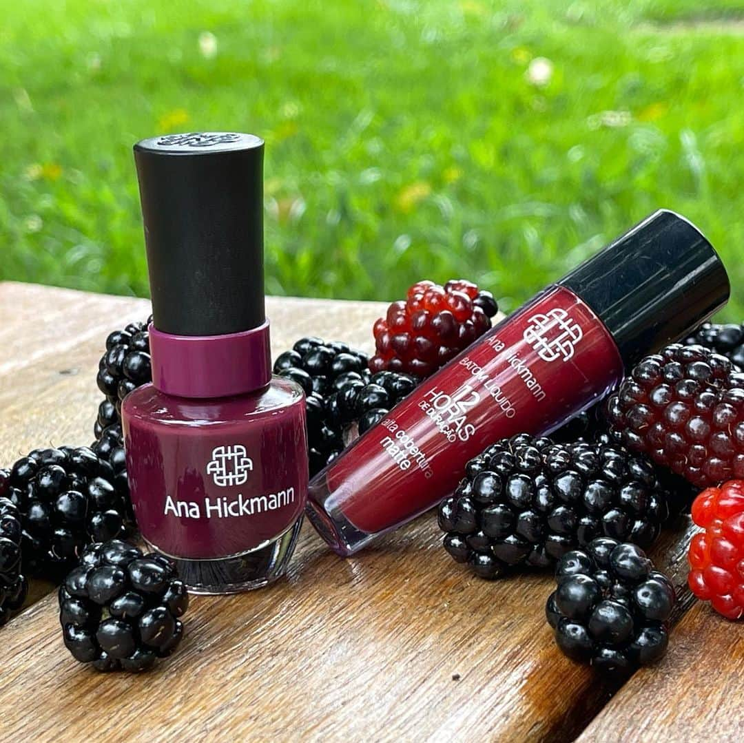 Ana Hickmannさんのインスタグラム写真 - (Ana HickmannInstagram)「Toda minha coleção de esmaltes e make up tem inspiração na natureza. Meu jardim é fonte de muitas ideias🌸. Qual é a  sua cor favorita? Me conta🥰. @anahickmann.beauty #esmaltes #anahickmannesmaltes #anahickmannbeauty #makeuplover #batomliquido」12月14日 1時41分 - ahickmann