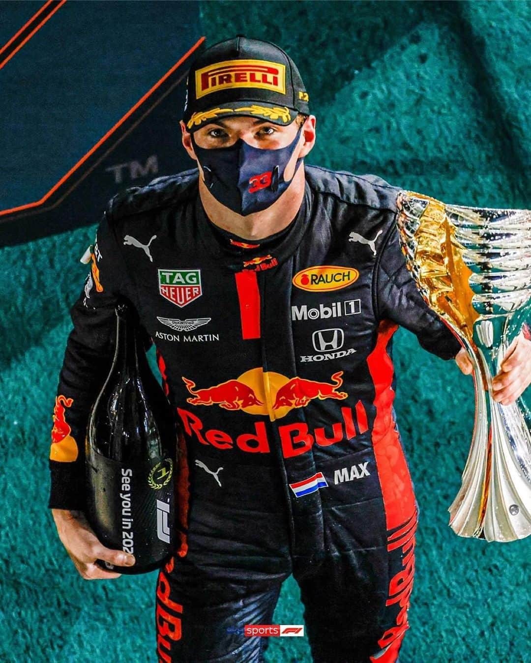 ジェンソン・バトンのインスタグラム：「Congratulations to @maxverstappen1 for signing off the season in style in Abu Dhabi, this Win for Max and @redbullracing must mean a lot going into the winter considering @mercedesamgf1 dominance this season. #skysportsf1 #f1」