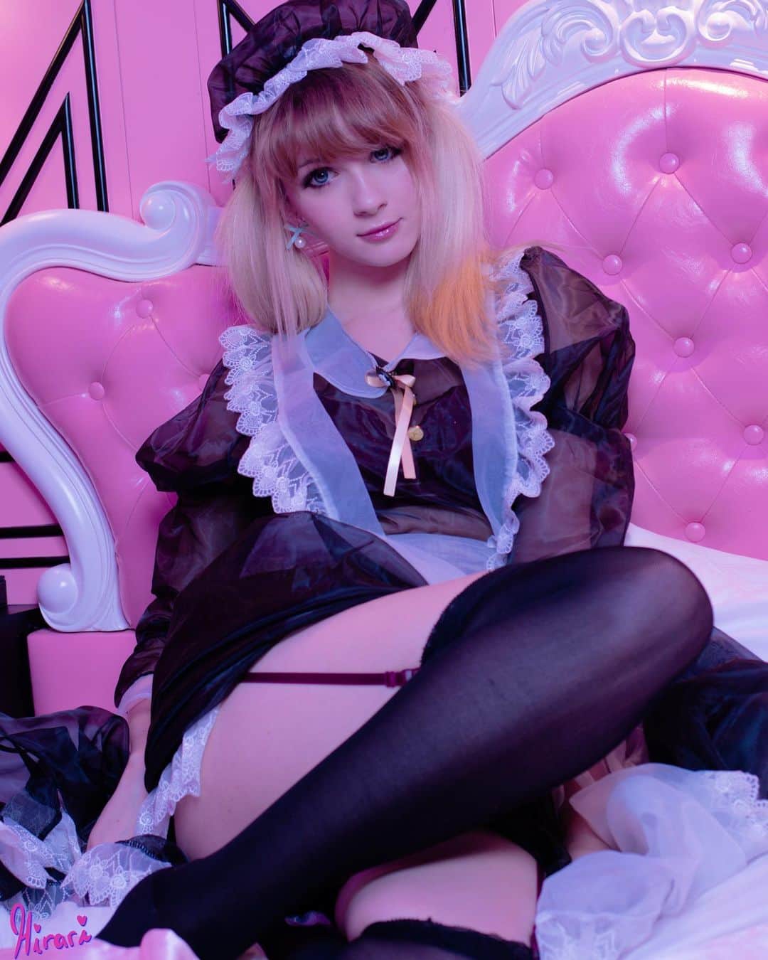 Hirari Ann（ヒラリー アン）のインスタグラム：「Today is my birthday 🎂🎉 Today i will take photos and eat raspberry chocolate cake 💕🌸  Thank you guys for sticking with me this last year!! 💕🥰 its been a hard one !  If anyone wants to present to me. Helping me reach my patron would be amazing 💕🥰」