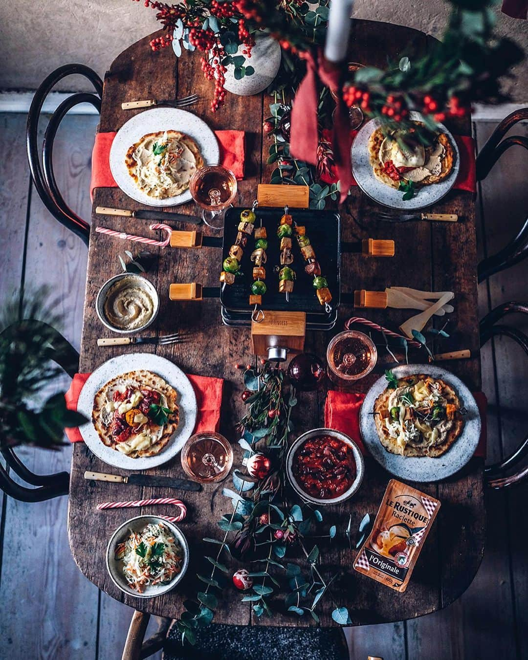 Our Food Storiesさんのインスタグラム写真 - (Our Food StoriesInstagram)「Werbung|Advertisement We had a delicious raclette evening with #lerustique cheese 🧀 🌟 It’s one of our favorite traditions for the winter time. We made gluten-free flatbread, tofu-Brussel sprouts-mushroom skewers, tomato sauce with beans and falafel and added the wonderful Raclette cheese on top. You can find all recipes on the blog. And we have a great GIVE-AWAY for all our German, Austrian and Swiss followers: you can win a raclette grill 🌟 All you have to do is write a comment on the blog, link is in profile. The give-away ends next Sunday (20th of December) and the winner will be drawn by lot. Find all recipes  with #lerustique Raclette cheese on the blog, link is in profile🧀😋 #lerustiquecheese  *This give-away is not sponsored, endorsed or administered by Instagram ____ #christmasmood #christmasdecor #christmasdecorations #gatheringslikethese #fellowmag #simpeljoys #raclette #raclettecheese #foodstyling #foodphotographer #foodbloggers #germanfoodblogger #tabledecor #tablesetting」12月14日 2時00分 - _foodstories_