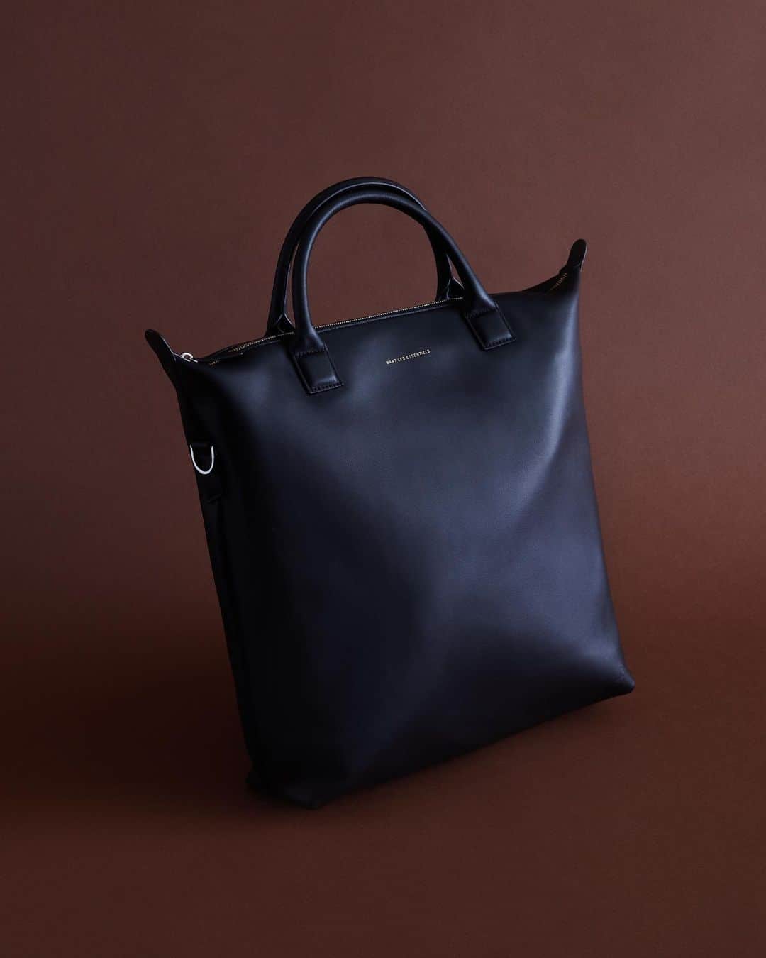 ウォントのインスタグラム：「For everyone, every day.  #wantlesessentiels #oharetote」