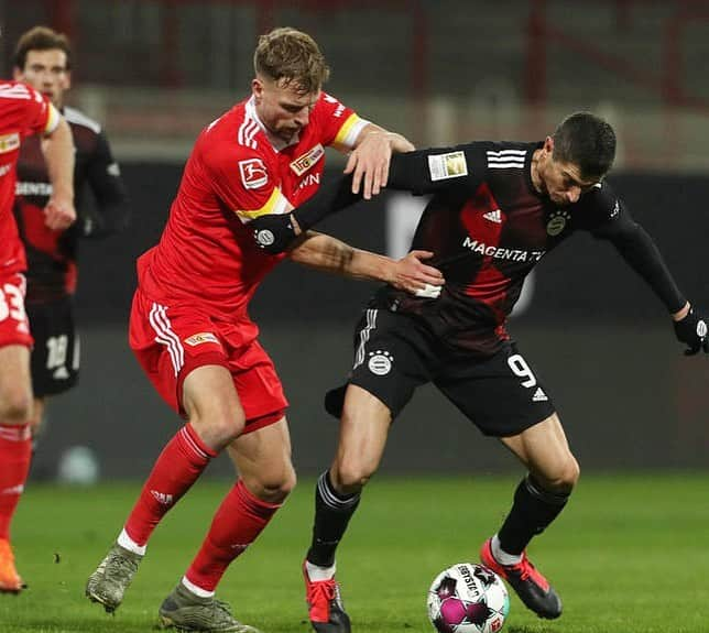 マーヴィン・フリードリヒのインスタグラム：「Hart erkämpfter Punkt 👊🏼  Dienstag gehts weiter ⚽️ #fcufcb #eisernunion #berlin #immerweiter  @1.fcunion  @fcbayern  @bundesliga」