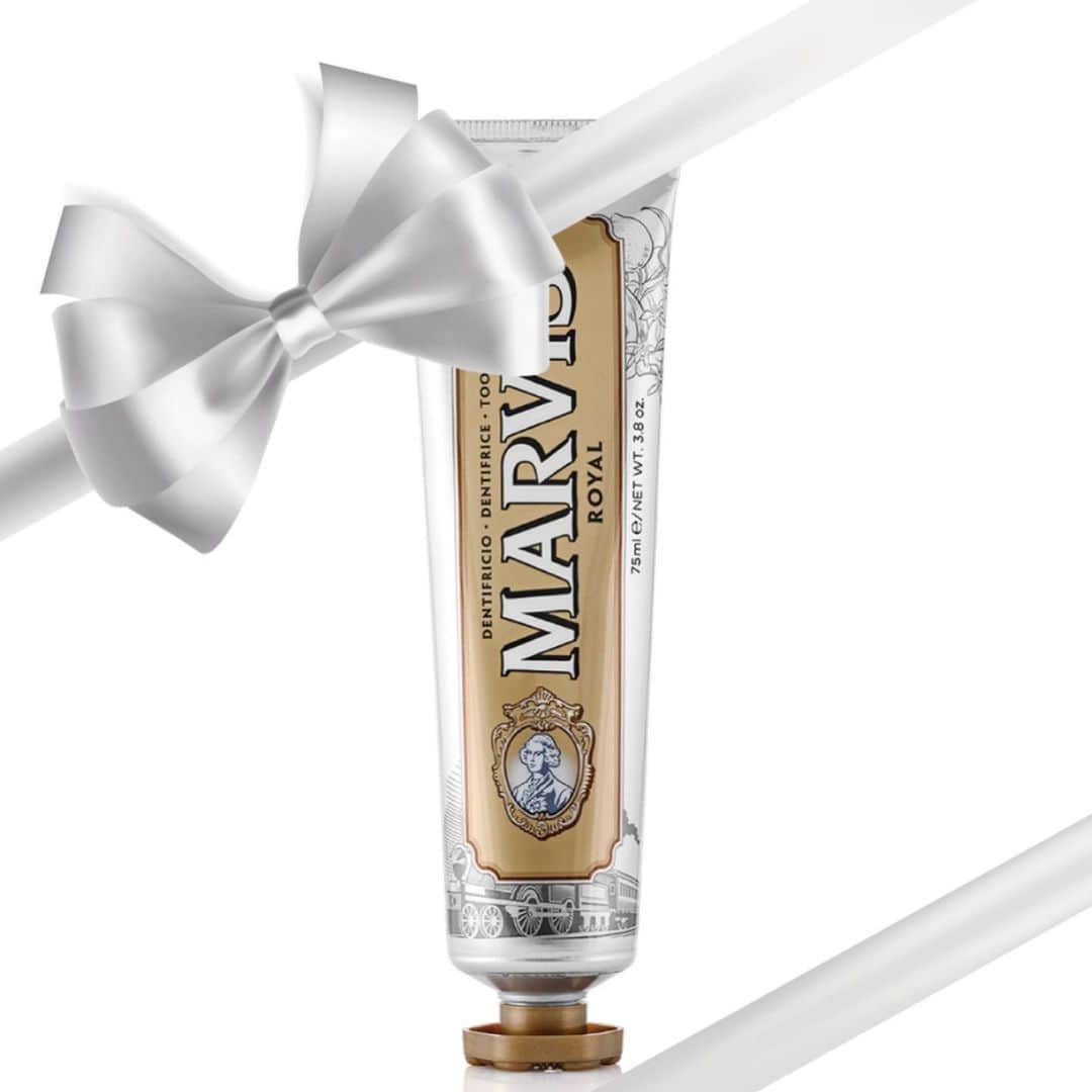 Marvis®️ Official Partnerさんのインスタグラム写真 - (Marvis®️ Official PartnerInstagram)「CLOSED✨ 🎁  GIVEAWAY 🎁 ✨ On the 12th Day of Marvis we are GIVING AWAY:  MARVIS ROYAL TOOTHPASTE 👑 👸 🤴 • With a unique, sophisticated flavor combining zesty Italian lemon oil, tangerines, fragrant rose extract, and nutmeg, the blend, enhanced with fresh mint, creates a luxurious sensation with an exhilarating, tangy taste. The signature Marvis formula leaves you with bright, protected teeth, and with brushing, aids in the prevention of tooth decay, tartar, and plaque. • HERE'S HOW TO WIN: 1. Follow us on Instagram. 2. Tag a friend on this @marvis_usa giveaway post. 3. In the comments, use the hashtag #12DayOfMarvis • A winner will be announced TODAY by 6pm EST. - - - - - US participants only. Must live within the 48 contiguous states to win. If a winner does not qualify or respond with shipping information within 24 hours, we will select a new winner. For easy contact, we suggest making your profile public during the giveaway. This giveaway is not affiliated with Instagram in any way.」12月14日 2時08分 - marvis_usa