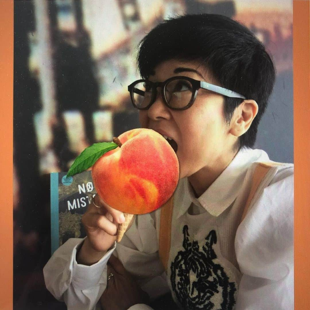 ケイコ・アジェナのインスタグラム：「#PostThePeach #GeorgiaRunoff #TurnTheSenateBlue . Go to www.PostThePeach.org Join @asianaaf in bringing awareness to this very important election! Early voting is 12/14 - 12/31. Vote in person 1/5.」