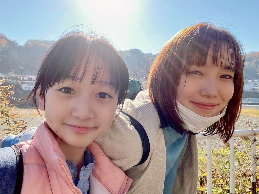 飯豊まりえさんのインスタグラム写真 - (飯豊まりえInstagram)「🥺❤️❤️ @kimiseka_ntv  #君と世界が終わる日に  #癒しの妹 #写真たくさん撮ってくれるなったん」12月14日 13時43分 - marie_iitoyo