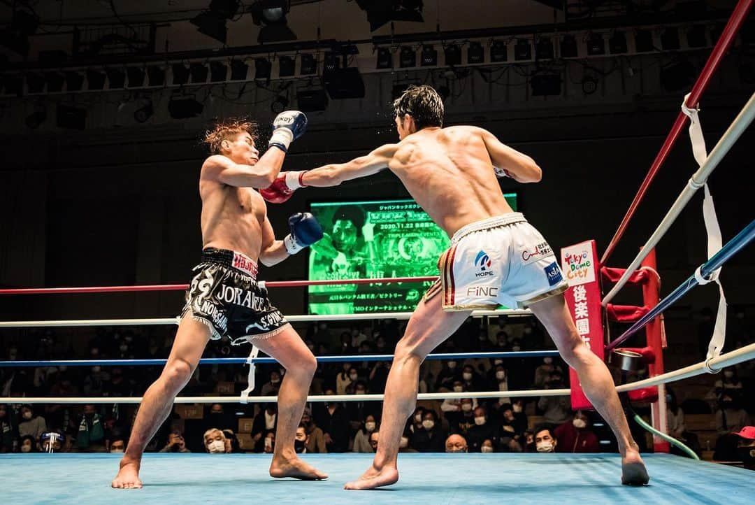 瀧澤博人さんのインスタグラム写真 - (瀧澤博人Instagram)「2020,11,22(sun)Tokyo Japan . 【WMO International FeatherWeight Championship】 . Photo©︎ @jun_3716_photo  . #muaythai #kickboxing #championship #titlematch #wmo #wmomuaythai #hirohitotakizawa @wmomuaythai #瀧澤博人」12月14日 13時44分 - takizawahirohito