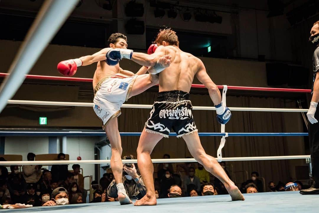 瀧澤博人さんのインスタグラム写真 - (瀧澤博人Instagram)「2020,11,22(sun)Tokyo Japan . 【WMO International FeatherWeight Championship】 . Photo©︎ @jun_3716_photo  . #muaythai #kickboxing #championship #titlematch #wmo #wmomuaythai #hirohitotakizawa @wmomuaythai #瀧澤博人」12月14日 13時44分 - takizawahirohito