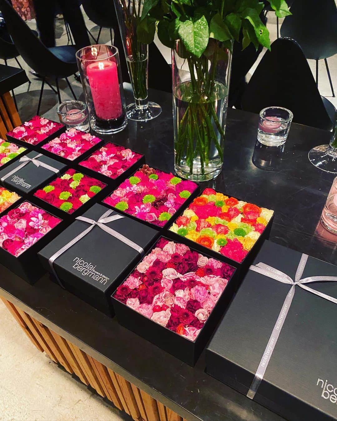 Gabrielaさんのインスタグラム写真 - (GabrielaInstagram)「Saison Rose Gold Amex card party!  セゾンローズゴールドアメックスカード 誕生記念パーティー🪅 トークショーやニコライ様挨拶などがあって、 楽しかったです！ 今年はほとんどイベントが無かったので、 今回参加出来て嬉しかったです🥰 会場ではコロナウィルス対策をしっかりしていました。☝️ . . #セゾンローズゴールドアメックス #セゾンローズゴールド #saison_PR #ニコライバーグマン #saisoncard #クレジットカード #セゾンカード@esutoreja #esutoreja #esutorejasnap #esutorejaコーデ」12月14日 13時45分 - rkgabriela